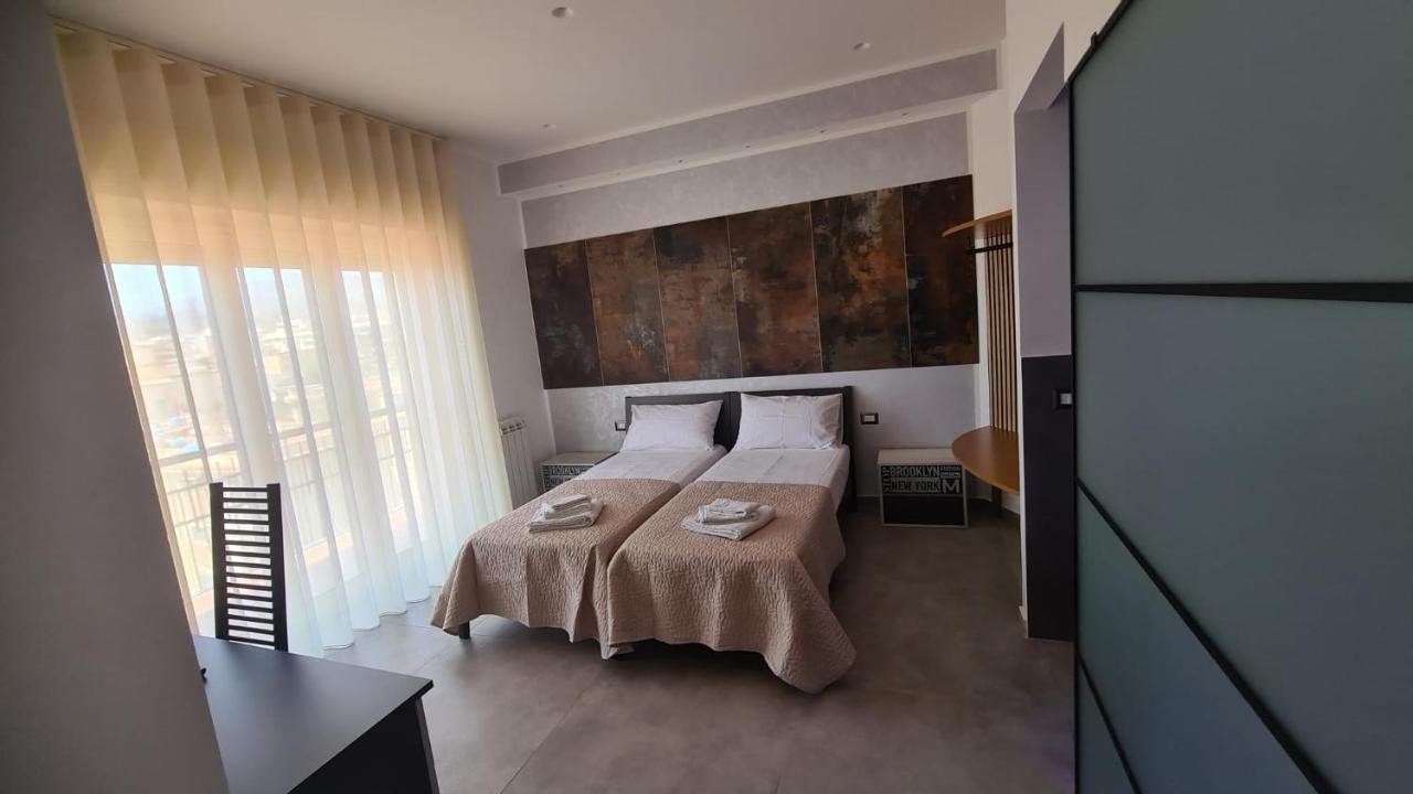 Casa Veneziano Bed & Breakfast เมสซีนา ภายนอก รูปภาพ