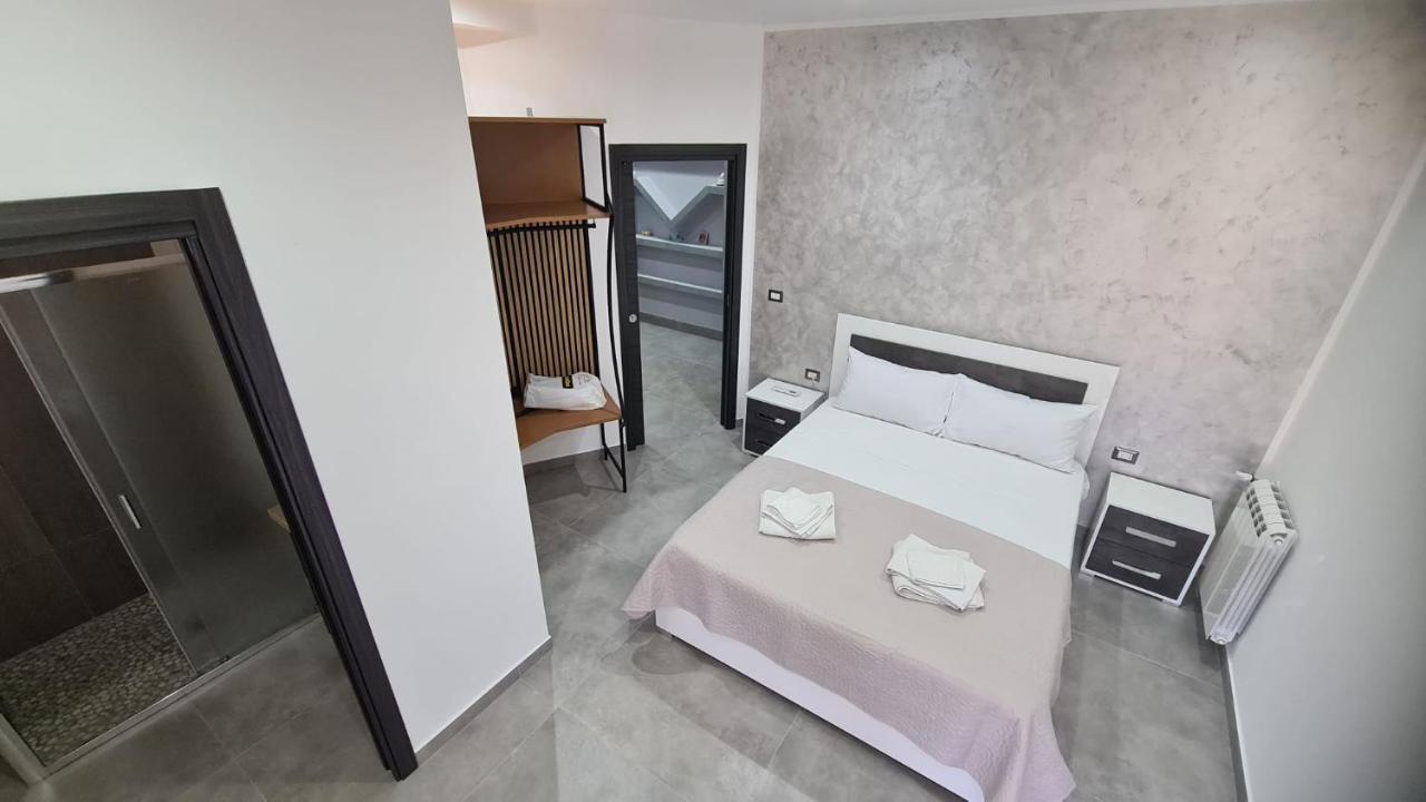 Casa Veneziano Bed & Breakfast เมสซีนา ภายนอก รูปภาพ