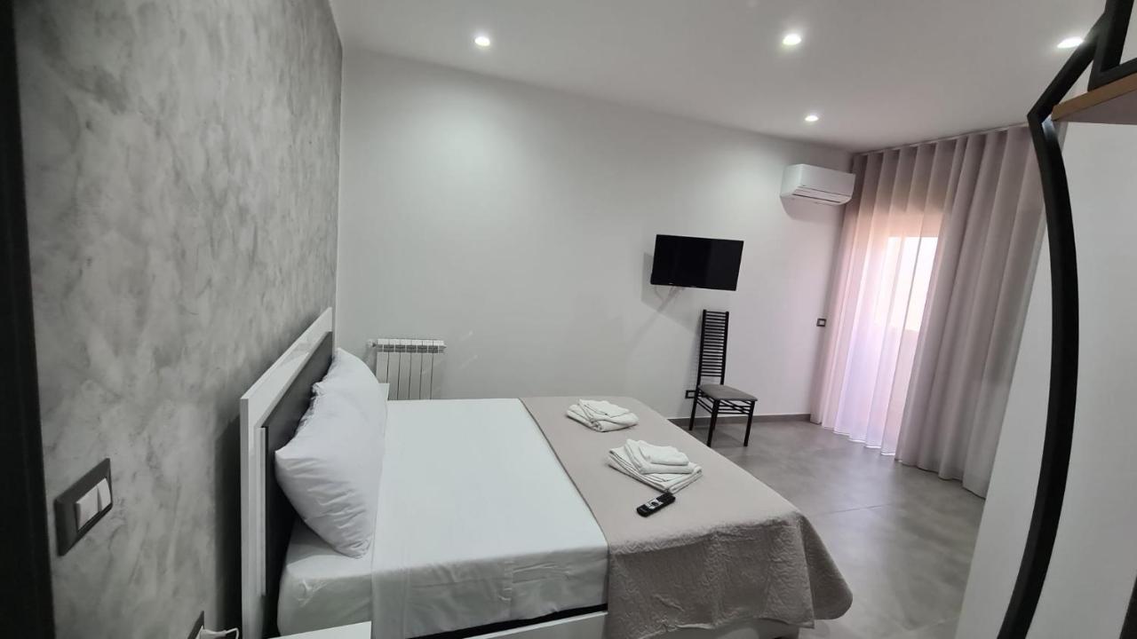 Casa Veneziano Bed & Breakfast เมสซีนา ภายนอก รูปภาพ