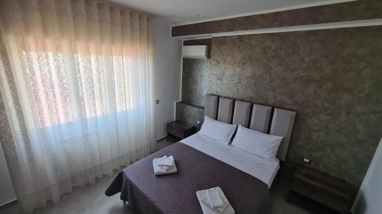Casa Veneziano Bed & Breakfast เมสซีนา ภายนอก รูปภาพ