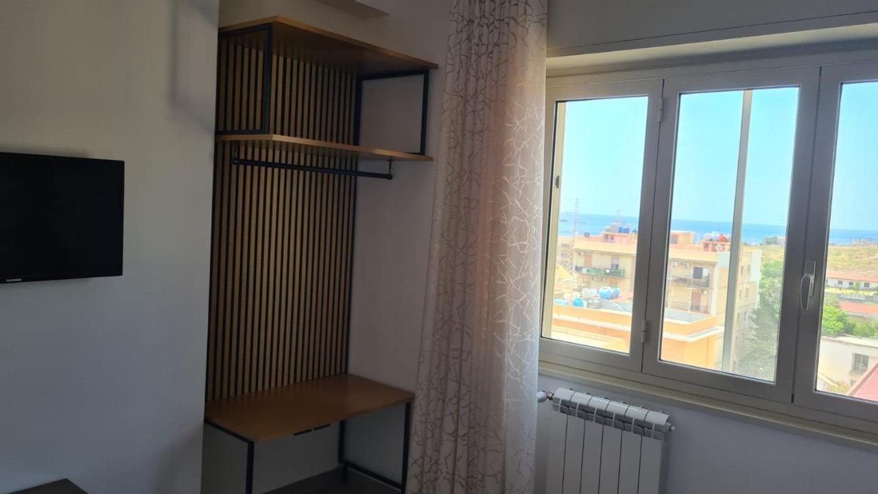 Casa Veneziano Bed & Breakfast เมสซีนา ภายนอก รูปภาพ